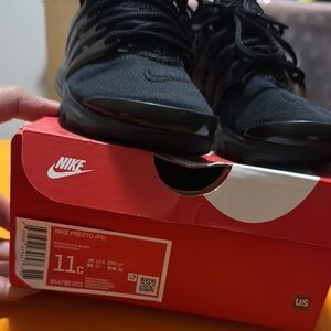 Nike Black Sneakers Classic Design